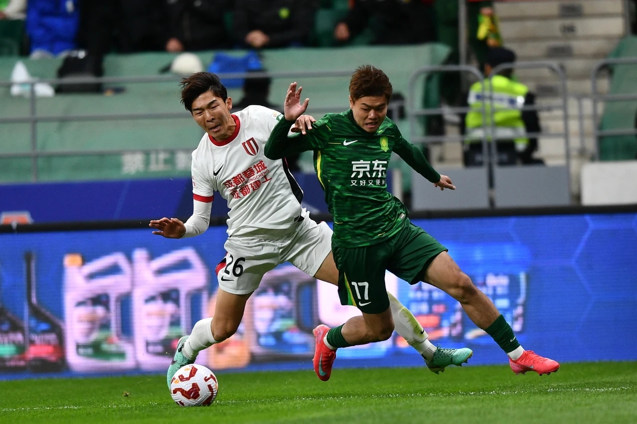 KAiyun Sports登录入口-清晨欧联焦点战；北京国安强势反弹；话题不断；训练强度明显提升(北京闹大事了)